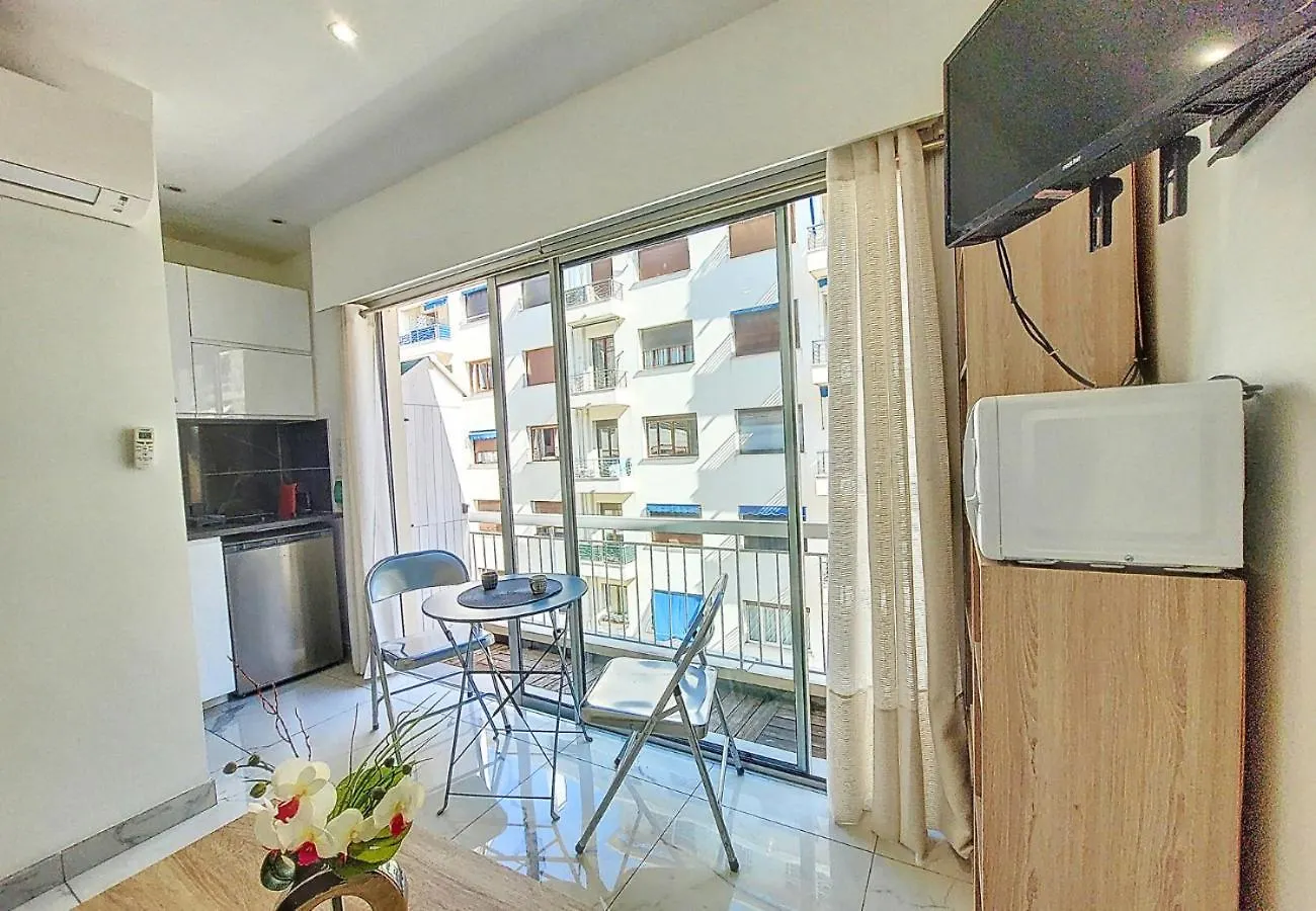 Apartment Nestor&Jeeves - Palma Beach - Proche Mer Nice